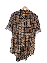 Load image into Gallery viewer, Camo Puakenikeni Oversized Shirt
